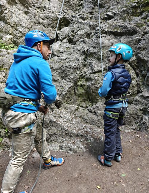 Półkolonia wspinaczkowa w Krakowie - wspinaczka dla dzieci - PikiTiki Centrum sportu i rekreacji